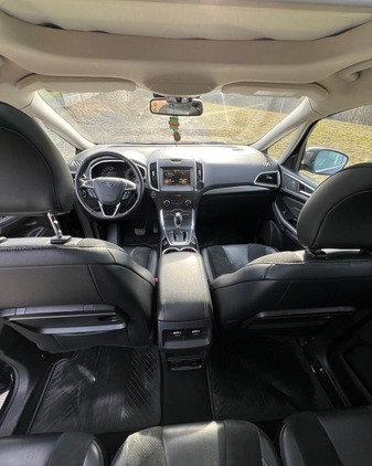 Ford S-Max cena 73777 przebieg: 183000, rok produkcji 2016 z Ostroróg małe 407